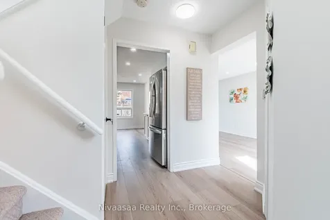 33 Pantages Court Brampton ON L6S 5B7