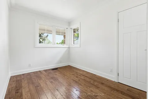 652 Hillcrest Drive Burlington ON L7R 3A7