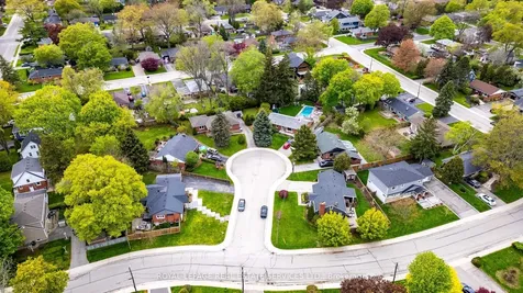 652 Hillcrest Drive Burlington ON L7R 3A7