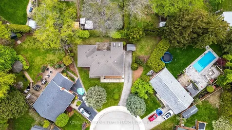 652 Hillcrest Drive Burlington ON L7R 3A7