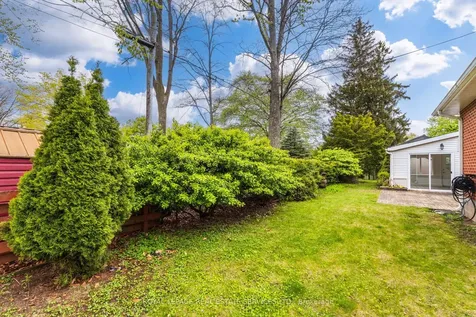 652 Hillcrest Drive Burlington ON L7R 3A7