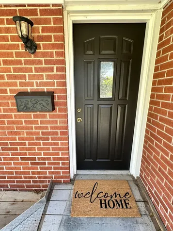 652 Hillcrest Drive Burlington ON L7R 3A7