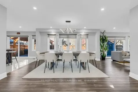 5683 Oldcastle Crescent Mississauga ON L5M 4X6