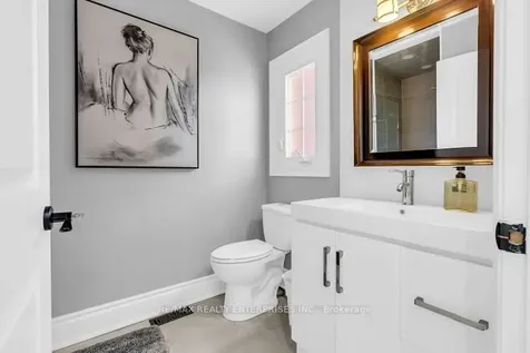 5683 Oldcastle Crescent Mississauga ON L5M 4X6