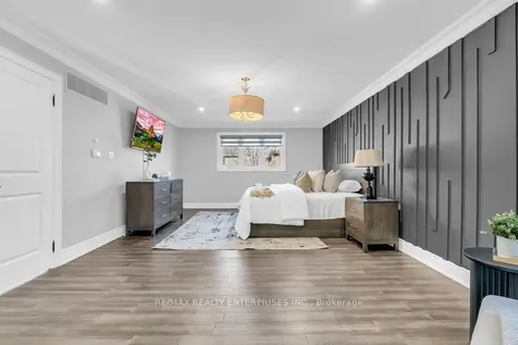 5683 Oldcastle Crescent Mississauga ON L5M 4X6