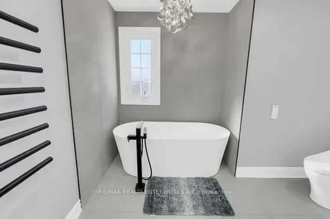 5683 Oldcastle Crescent Mississauga ON L5M 4X6