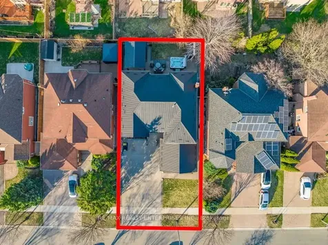 5683 Oldcastle Crescent Mississauga ON L5M 4X6
