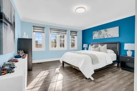 5683 Oldcastle Crescent Mississauga ON L5M 4X6