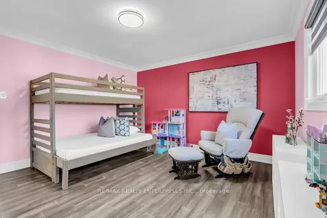 5683 Oldcastle Crescent Mississauga ON L5M 4X6