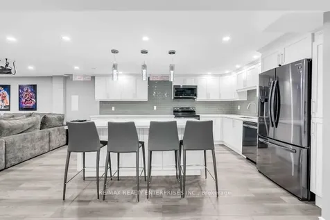 5683 Oldcastle Crescent Mississauga ON L5M 4X6