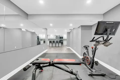 5683 Oldcastle Crescent Mississauga ON L5M 4X6