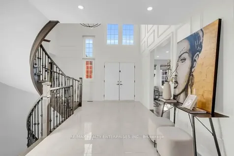5683 Oldcastle Crescent Mississauga ON L5M 4X6