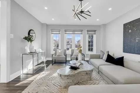 5683 Oldcastle Crescent Mississauga ON L5M 4X6