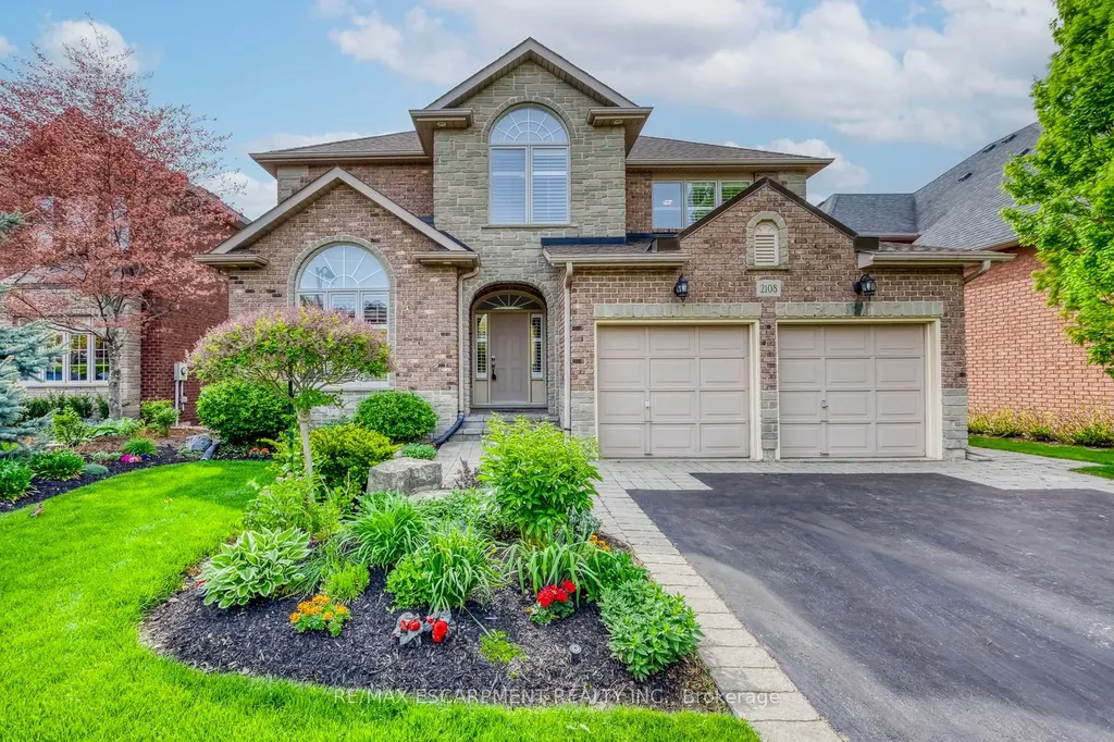 2108 Arbourview Drive Oakville ON L6M 3P3