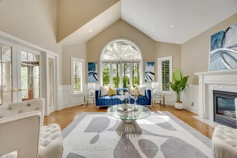 2108 Arbourview Drive Oakville ON L6M 3P3