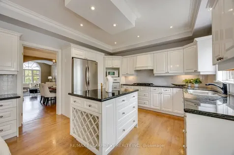 2108 Arbourview Drive Oakville ON L6M 3P3