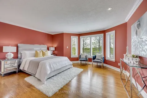 2108 Arbourview Drive Oakville ON L6M 3P3