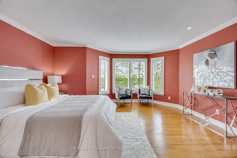 2108 Arbourview Drive Oakville ON L6M 3P3
