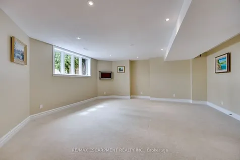 2108 Arbourview Drive Oakville ON L6M 3P3