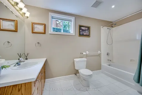 2108 Arbourview Drive Oakville ON L6M 3P3