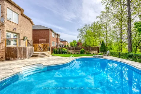 2108 Arbourview Drive Oakville ON L6M 3P3