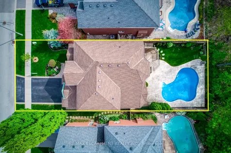 2108 Arbourview Drive Oakville ON L6M 3P3