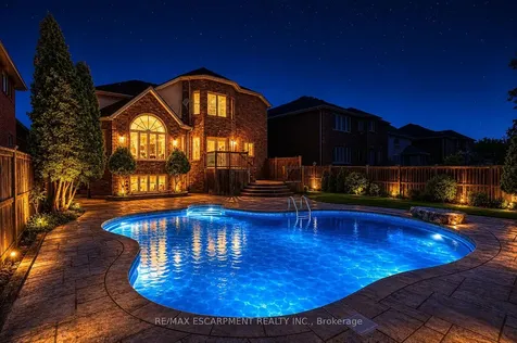 2108 Arbourview Drive Oakville ON L6M 3P3