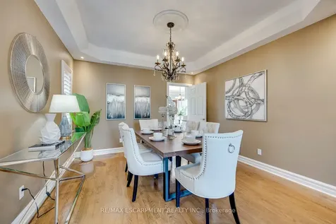 2108 Arbourview Drive Oakville ON L6M 3P3