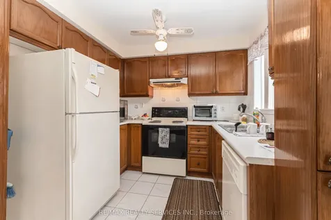 3 Springhurst Avenue Brampton ON L7A 1P6