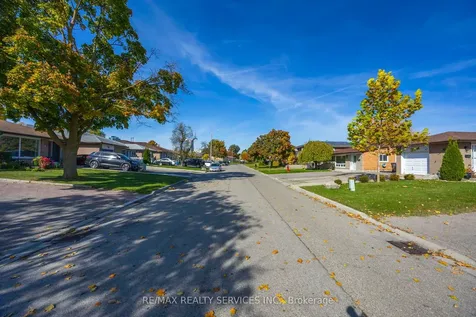 70 Wilton Drive Brampton ON L6W 3A1