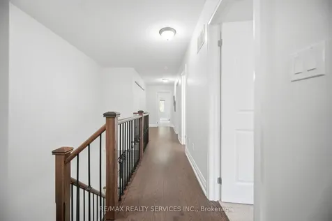 29 Summerbeam Way Brampton ON L6Y 0E3