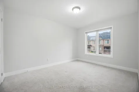 29 Summerbeam Way Brampton ON L6Y 0E3