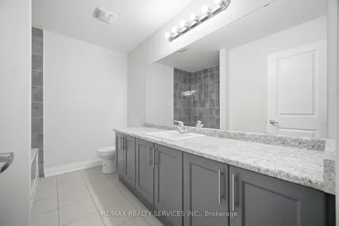 29 Summerbeam Way Brampton ON L6Y 0E3