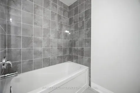 29 Summerbeam Way Brampton ON L6Y 0E3