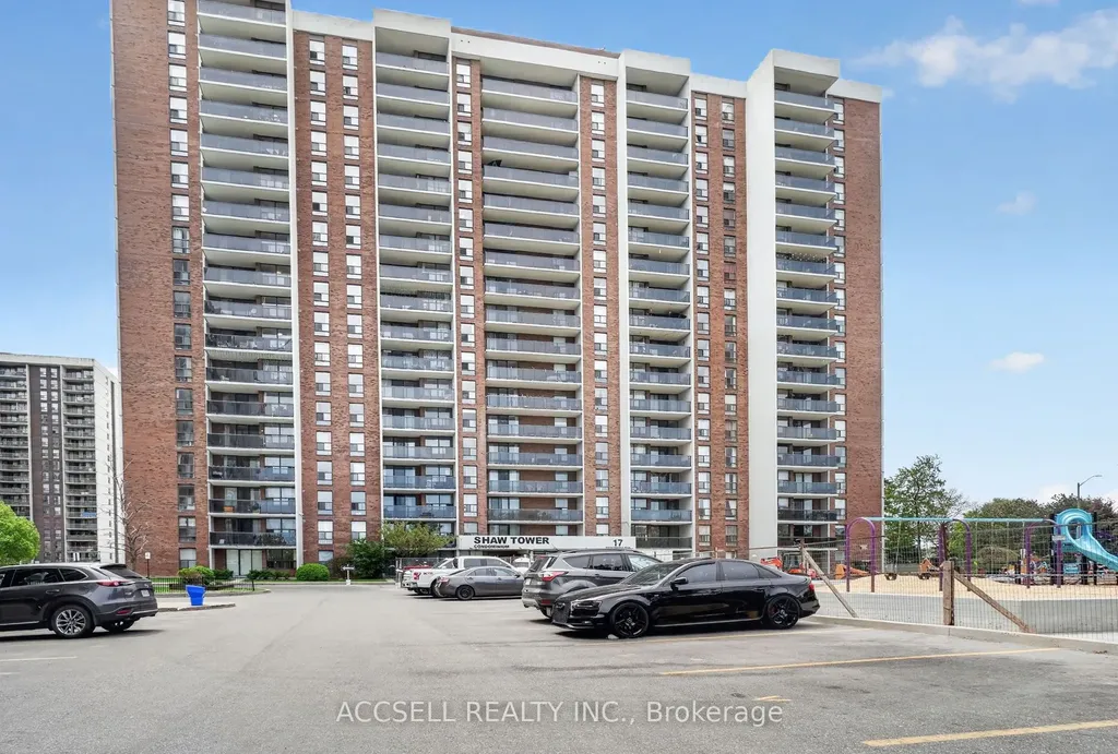 17 Knightsbridge Road Brampton ON L6T 3X9