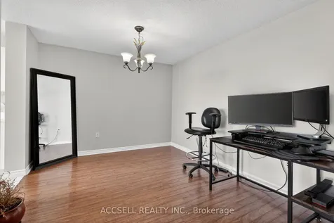 17 Knightsbridge Road Brampton ON L6T 3X9