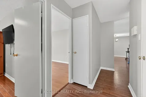 17 Knightsbridge Road Brampton ON L6T 3X9