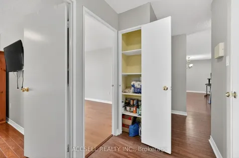 17 Knightsbridge Road Brampton ON L6T 3X9