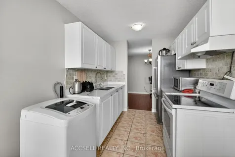 17 Knightsbridge Road Brampton ON L6T 3X9