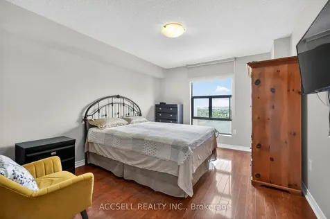 17 Knightsbridge Road Brampton ON L6T 3X9