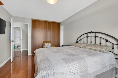 17 Knightsbridge Road Brampton ON L6T 3X9