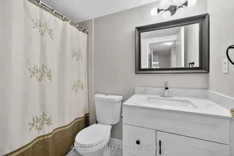 17 Knightsbridge Road Brampton ON L6T 3X9