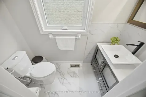 5131 Thornburn Drive Burlington ON L7L 6K2