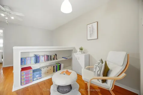 5131 Thornburn Drive Burlington ON L7L 6K2