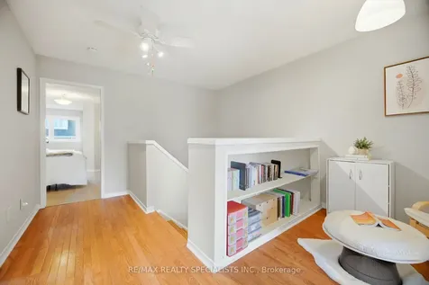 5131 Thornburn Drive Burlington ON L7L 6K2