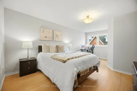 5131 Thornburn Drive Burlington ON L7L 6K2