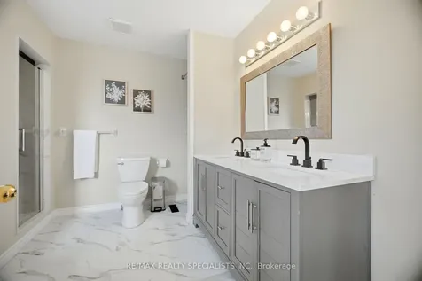 5131 Thornburn Drive Burlington ON L7L 6K2