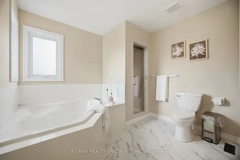 5131 Thornburn Drive Burlington ON L7L 6K2