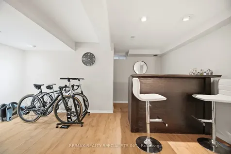 5131 Thornburn Drive Burlington ON L7L 6K2
