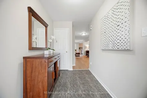 5131 Thornburn Drive Burlington ON L7L 6K2